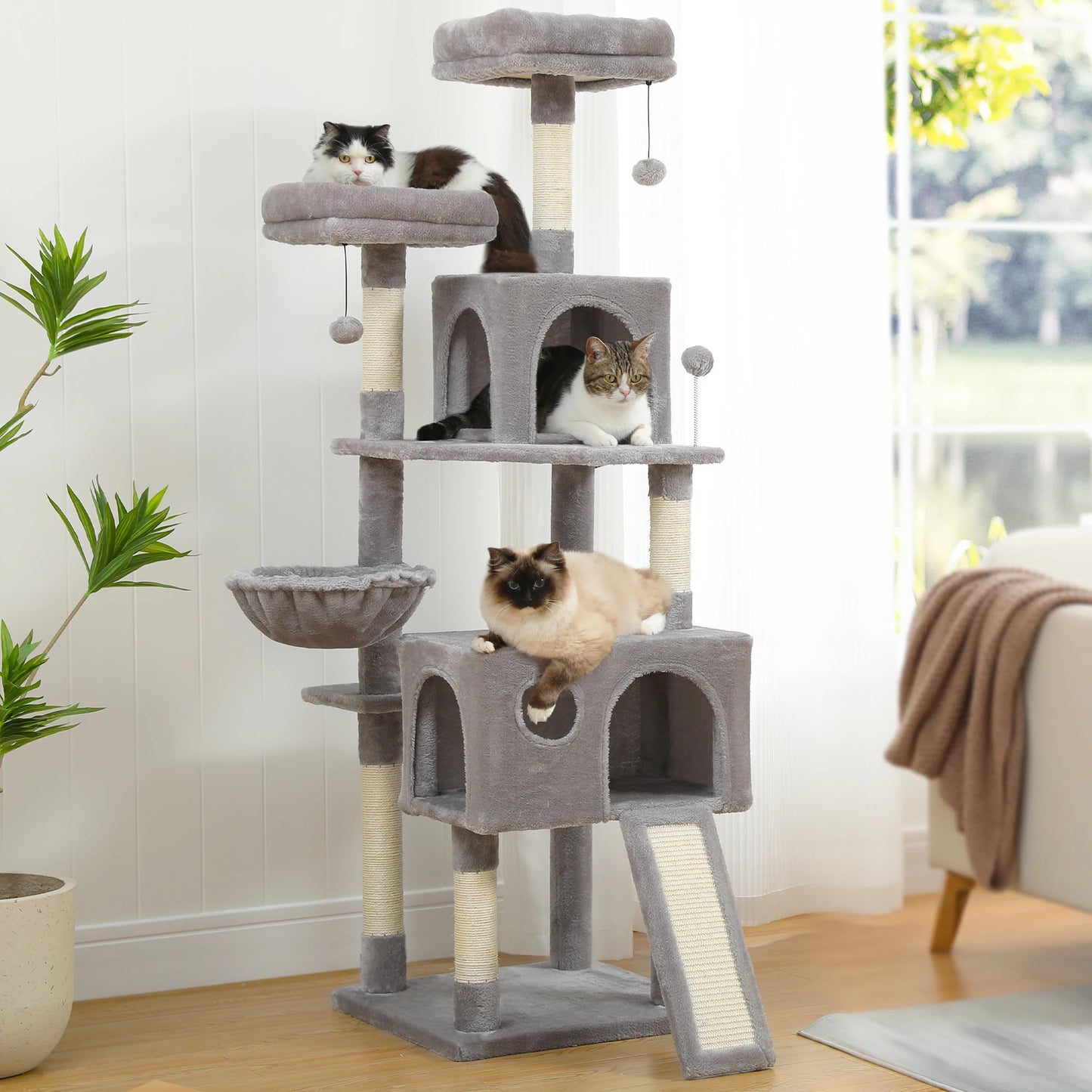 Großer Kratzbaum für Hauskatzen - mehrstufiger Katzenturm mit Kratzbäumen - gepolsterten Sitzstangen
