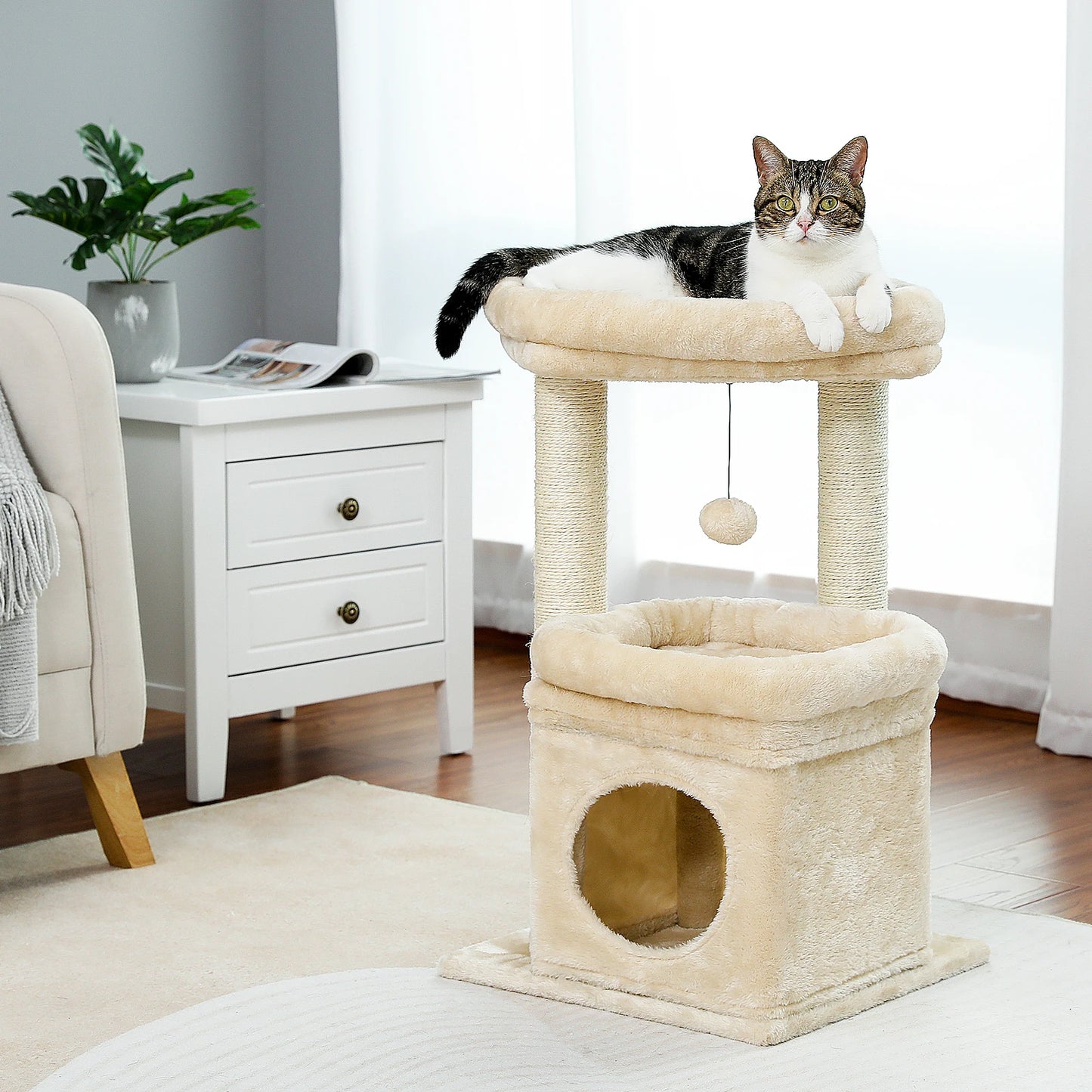 Scratching post cat tower for house cats with private, cozy cat apartment